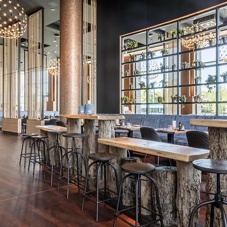 Otel Scanhotels Rostock